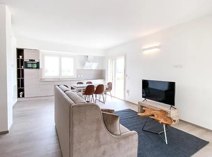 Felice * سان جوفاني في مارينيانو